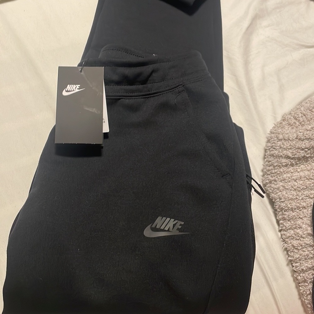 nike tech fleece pants
